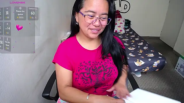 Miss  kendra  online show from January 2026 03:08:01 PM