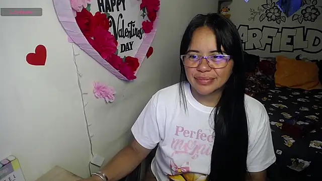 Snapshot of Miss__kendra_ chatting on May 2026 11:40:01 AM Miss kendra online show from May 2026 11:40:01 AM