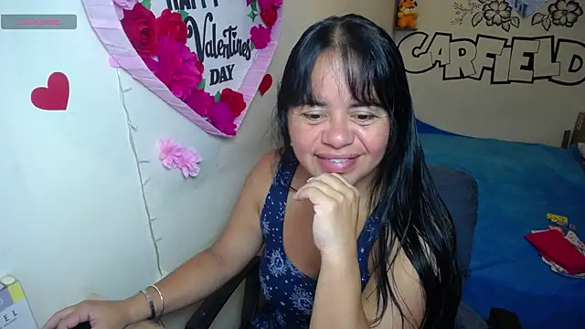 Snapshot of Miss__kendra_ chatting on May 2026 12:48:01 PM Miss kendra online show from May 2026 12:48:01 PM
