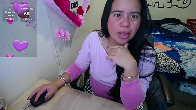 Miss  kendra  online show from April 2026 12:34:01 PM