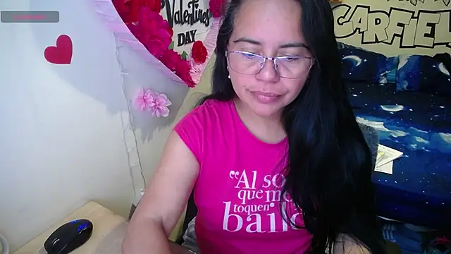 Snapshot of Miss__kendra_ chatting on April 2026 11:28:02 AM Miss kendra online show from April 2026 11:28:02 AM