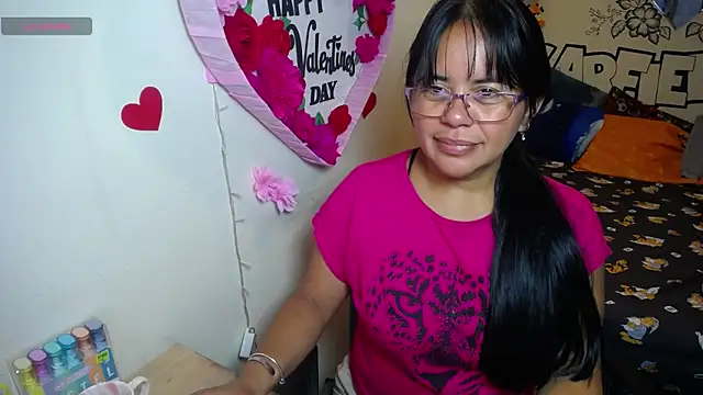 Snapshot of Miss__kendra_ chatting on May 2026 11:40:01 AM Miss kendra online show from May 2026 11:40:01 AM