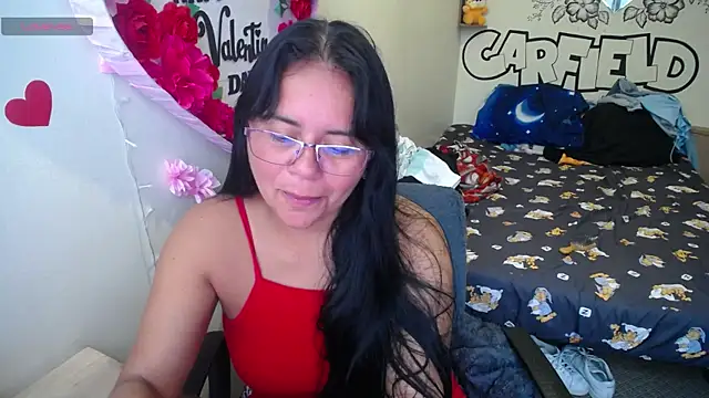 Snapshot of Miss__kendra_ chatting on May 2026 01:06:01 PM Miss kendra online show from May 2026 01:06:01 PM