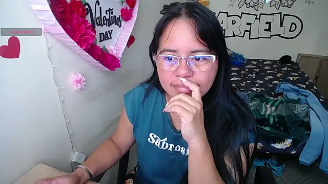 Snapshot of Miss__kendra_ chatting on June 2026 12:44:02 PM Miss kendra online show from June 2026 12:44:02 PM