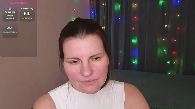 Snapshot of Mirabelle_Velvet chatting on November 2025 05:23:02 PM Mirabelle Velvet online show from November 2025 05:23:02 PM