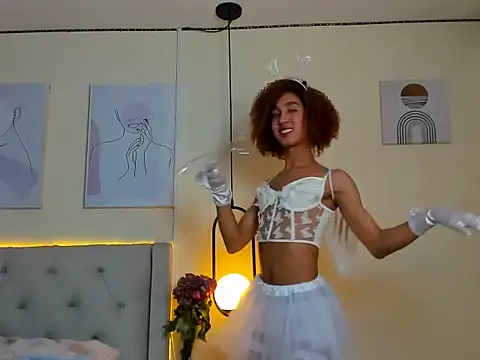 Chloe Celeste online show from November 2025 02:07:02 AM