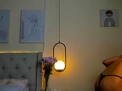 Chloe Celeste online show from November 2025 03:23:02 AM