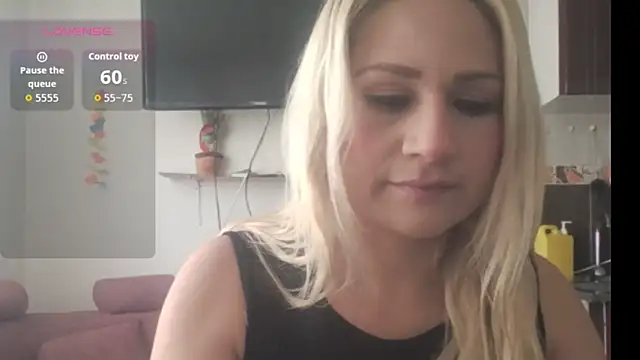 Snapshot of IvanaBliss chatting on January 2026 02:13:01 PM IvanaBliss online show from January 2026 02:13:01 PM