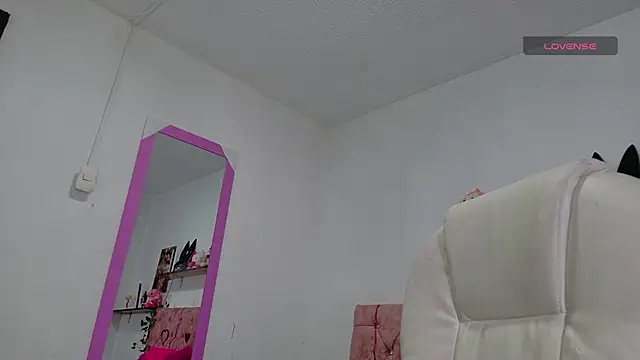 thianahorny online show from March 2026 12:39:01 PM