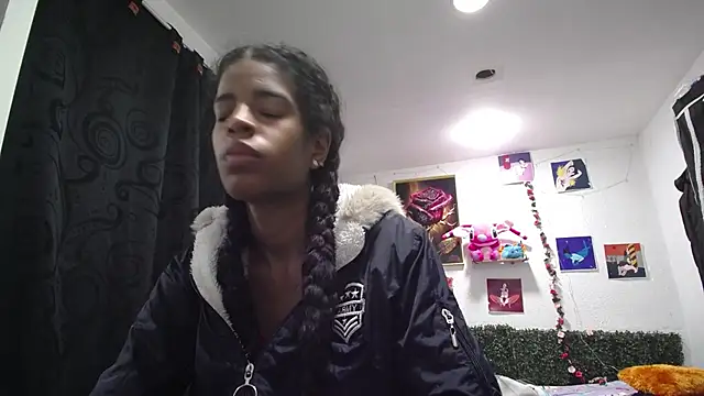 thianahorny online show from April 2026 12:32:02 PM