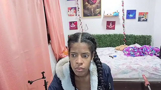 thianahorny online show from June 2026 12:43:01 PM