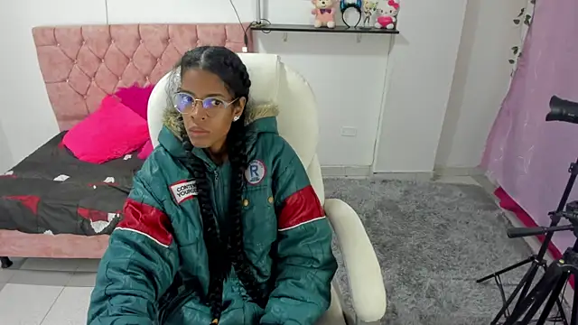 thianahorny online show from December 2025 11:24:02 AM