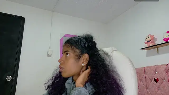 thianahorny online show from March 2026 12:47:01 PM