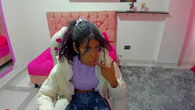 thianahorny online show from March 2026 12:56:01 PM