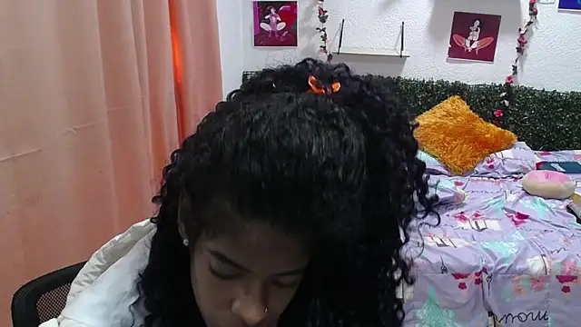 thianahorny online show from May 2026 01:14:01 PM