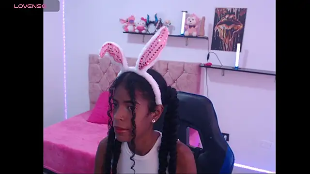 thianahorny online show from October 2025 12:24:02 PM