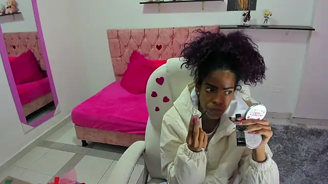 thianahorny online show from March 2026 12:35:02 PM