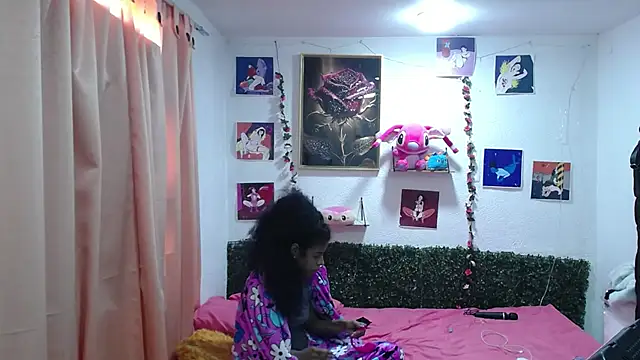 thianahorny online show from May 2026 01:32:01 PM