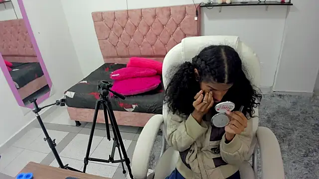 thianahorny online show from December 2025 10:50:02 AM