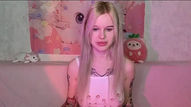 HoneyGold  online show from December 2025 04:01:01 AM