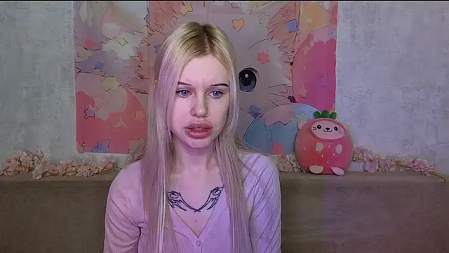 HoneyGold  online show from February 2026 04:00:02 AM