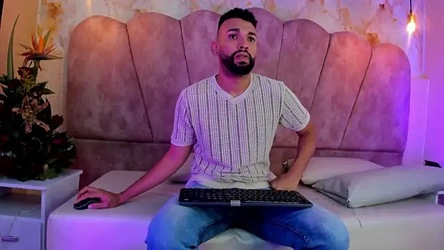 onlymen2025 online show from October 2025 01:34:01 PM