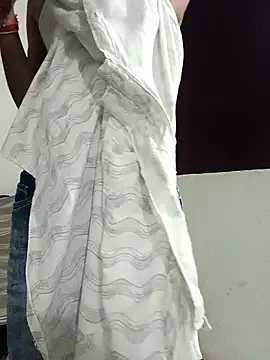 Jahnvi Kapoor online show from October 2025 03:46:02 PM