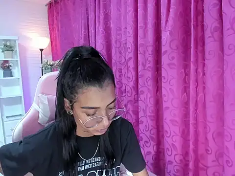 KarlaSlutSkinny   online show from April 2026 07:29:04 PM