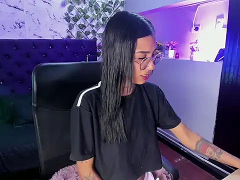 KarlaSlutSkinny   online show from April 2026 09:37:02 PM