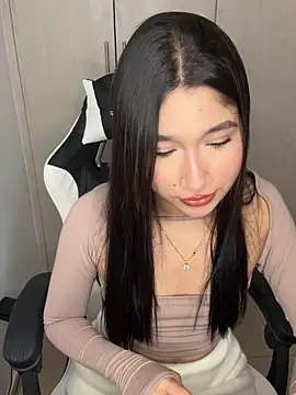 Snapshot of Ariasex_ chatting on November 2025 07:29:02 PM Ariasex online show from November 2025 07:29:02 PM