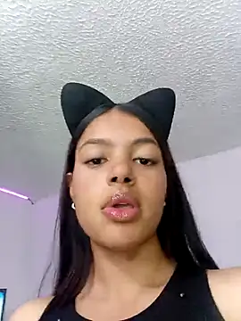 MeganHillss online show from November 2025 05:10:02 AM