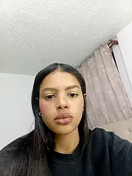Snapshot of MeganHillss chatting on October 2025 04:24:02 AM MeganHillss online show from October 2025 04:24:02 AM