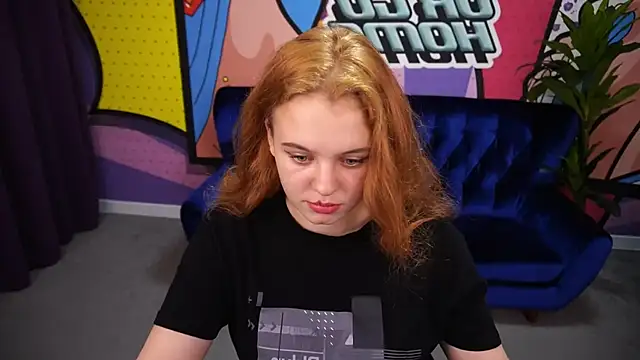 Snapshot of SnowWhiti chatting on October 2025 02:35:02 PM SnowWhiti online show from October 2025 02:35:02 PM