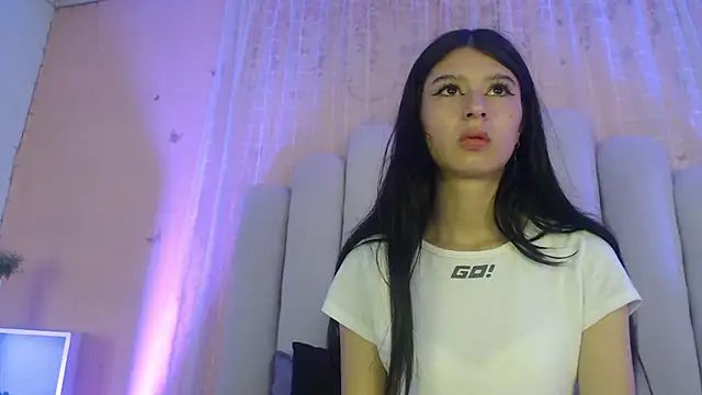 Snapshot of SweetRenata_ chatting on December 2025 11:24:02 AM SweetRenata online show from December 2025 11:24:02 AM