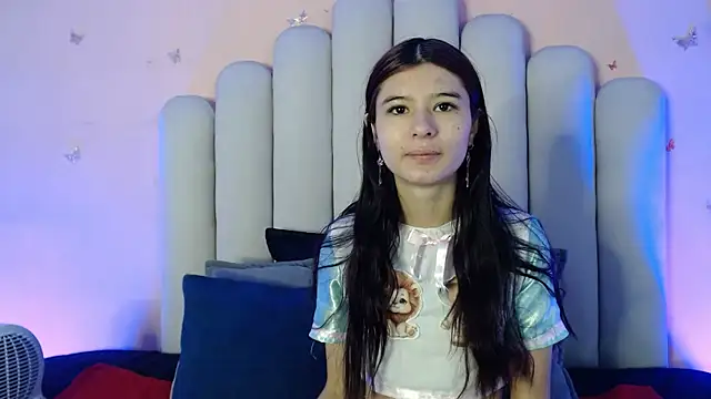 Snapshot of SweetRenata_ chatting on October 2025 11:23:01 AM SweetRenata online show from October 2025 11:23:01 AM