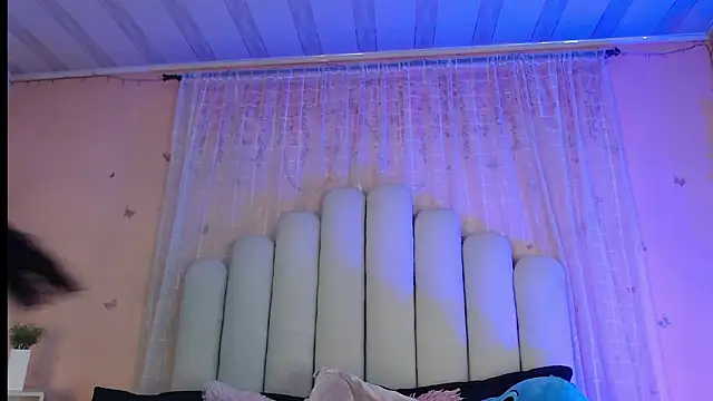 Snapshot of SweetRenata_ chatting on February 2026 11:30:01 AM SweetRenata online show from February 2026 11:30:01 AM