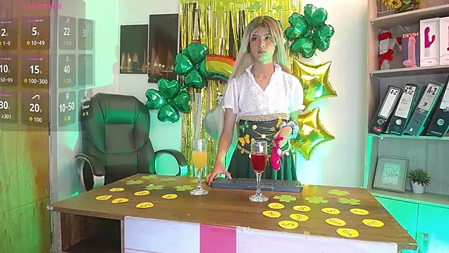 SweetRenata  online show from March 2026 12:19:01 PM