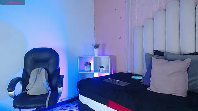 Snapshot of SweetRenata_ chatting on January 2026 11:25:01 AM SweetRenata online show from January 2026 11:25:01 AM