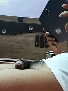 vickymtrb online show from October 2025 06:38:02 PM