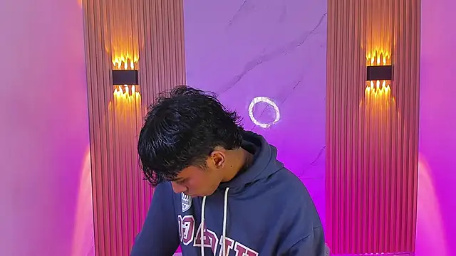 Ethan thouse online show from December 2025 07:02:02 PM