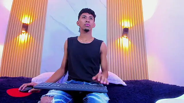 Ethan thouse online show from October 2025 03:40:02 AM