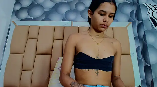 hannah teehn online show from December 2025 07:08:01 PM