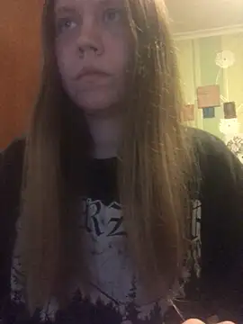 LunaVirelle online show from April 2026 05:17:02 PM