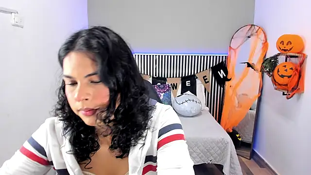 Little Alli online show from October 2025 07:37:01 PM