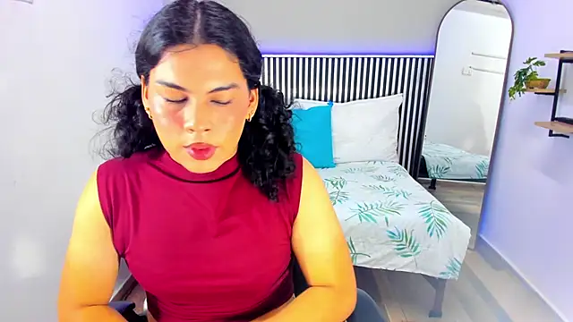 Little Alli online show from October 2025 08:33:02 PM