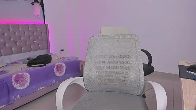 beiby glow online show from November 2025 04:23:01 PM