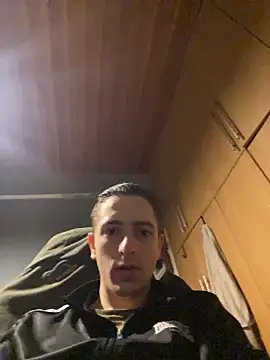 Snapshot of Asimako chatting on December 2025 09:32:01 PM Asimako online show from December 2025 09:32:01 PM