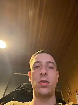 Snapshot of Asimako chatting on October 2025 05:41:02 AM Asimako online show from October 2025 05:41:02 AM