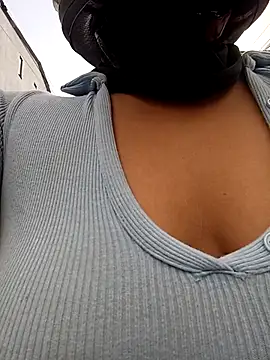 Snapshot of Scarlet_Aura chatting on November 2025 08:52:02 PM Scarlet Aura online show from November 2025 08:52:02 PM