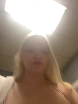 lexuslover687 online show from April 2026 01:42:02 AM